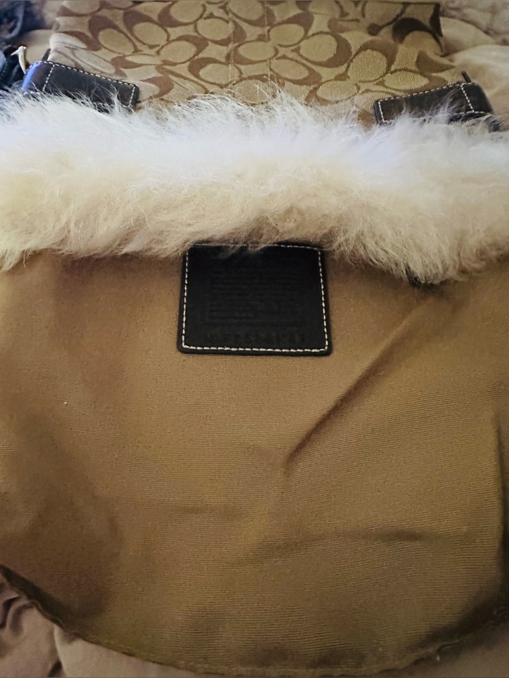 Auth. Coach Brown Signature Canvas Shoulder Bag with Shearling Cream Fur Trim!! - Picture 13 of 15